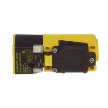 Load image into Gallery viewer, TURCK BI15U-CP40-VP4X2