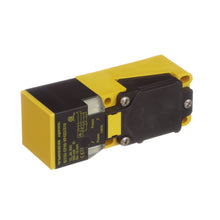 Load image into Gallery viewer, TURCK BI15U-CP40-VP4X2