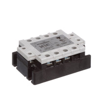 Load image into Gallery viewer, Carlo Gavazzi, Inc. RR2A48D550